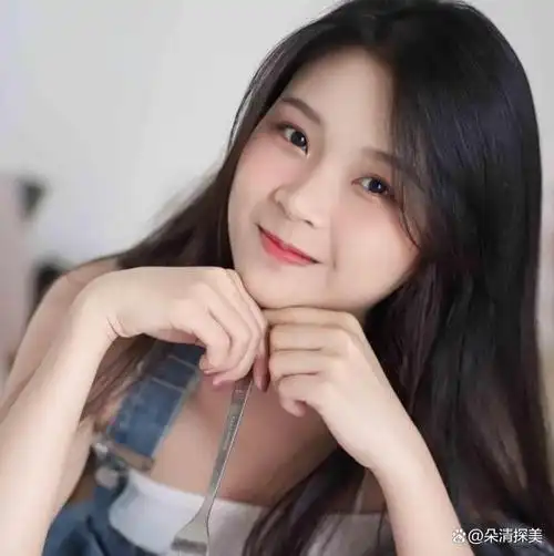 其实,每一个女孩子都是独一无二的,各有各的美丽和优势,所以"漂亮"