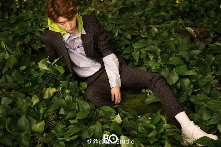 范丞丞x三月刊封面时尚家居&xbobosnap