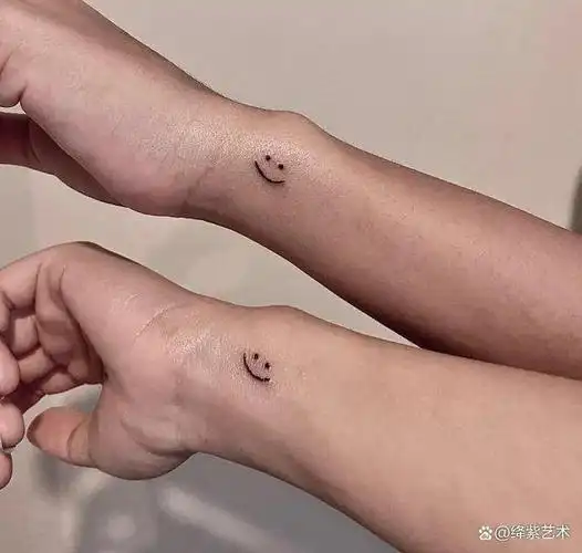 "情头"算啥?一套情侣纹身,才是秀恩爱的高级方式