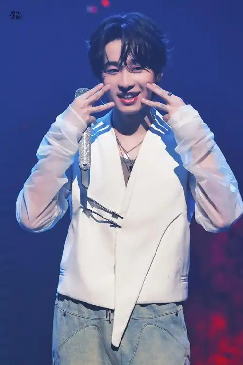 可爱到没朋友#今日星拍放送#@连淮伟