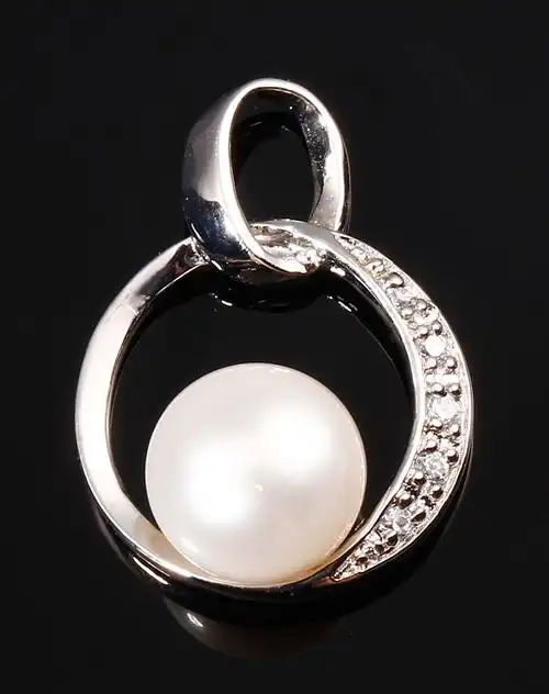 白色珍珠银吊坠