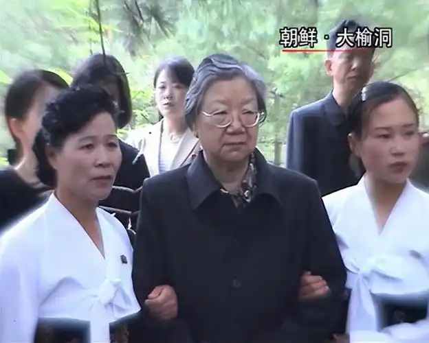 2022年刘思齐病逝:李敏李讷无法到场送别,四个孩子同框场面感人