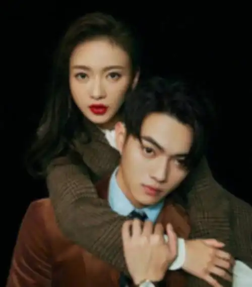 延禧攻略"得体夫妇"再合体,许凯吴谨言合拍封面,甜蜜可爱!