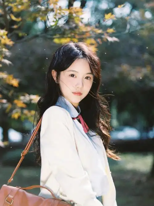 真的是目前最满意的照片了阳光好的时候去公园拍,爱惨了#胶片写真