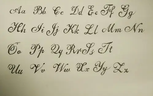 如何伪装写出一手漂亮花体英文