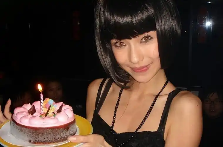 杨颖早年夜店照曝光,从陈伟霆到黄晓明,她真的幸福么? - 聚缘娱乐网