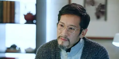 《推手》同样初见柳青阳,王劲松与王鸥一比较就有了伤害