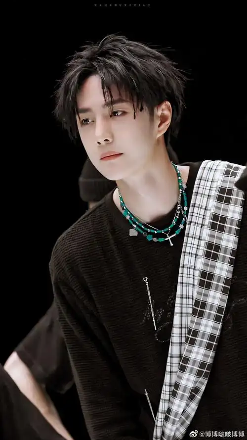 王一博最新造型状态绝佳