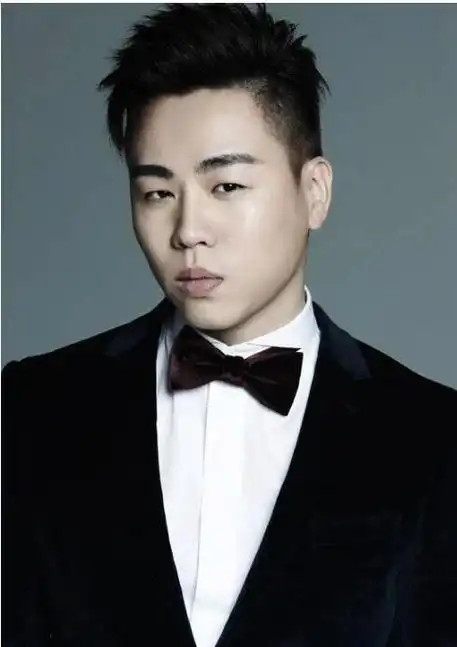 胡彦斌作品:《挪威的森林》《浪人情歌》《突然的自我》《再度重相逢