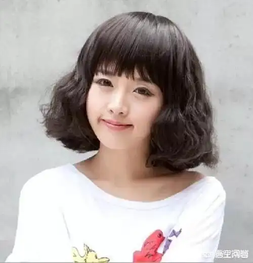 短宽脸的女生适合烫蛋卷发吗?_百科科普内容_坦华网