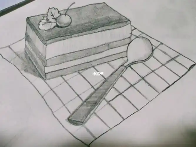 临摹素描画个小蛋糕