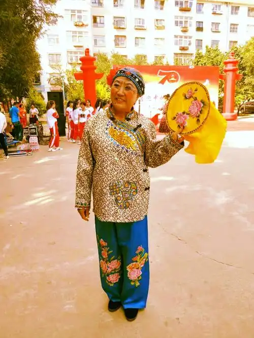 兰的美篇南秀苑活动中心,热烈庆祝中华人民共和国成立七十周年!