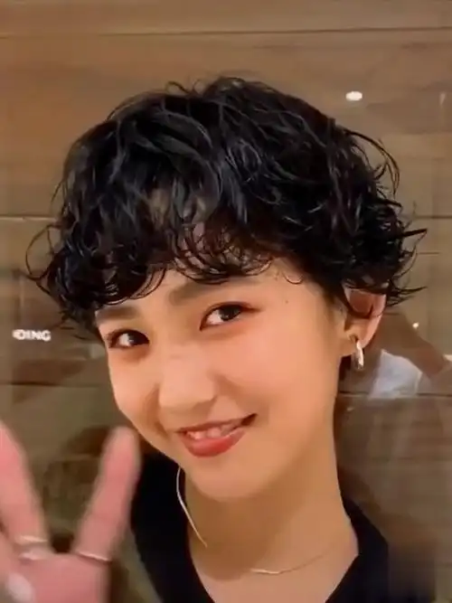 韩式修容发型设计 2020修容羊毛卷适合圆脸妹子的短发气垫烫 羊毛卷