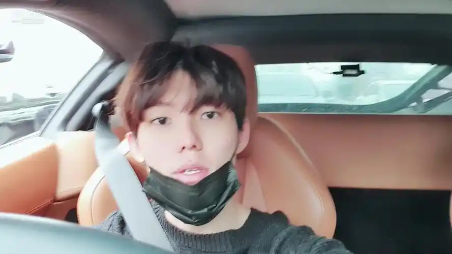 虎牙李俊2020050215时44分法拉利小姐姐