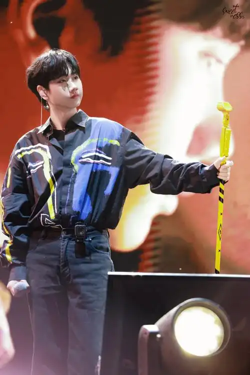 #蜜雪冰城冰淇淋音乐节##汪苏泷把音乐节开成演唱会#