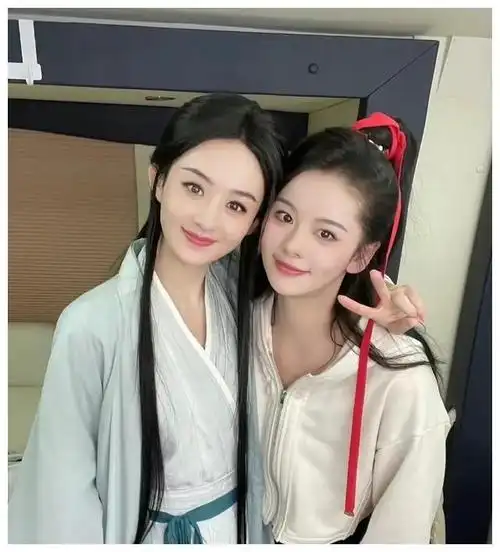 赵丽颖合照遭质疑,网友争论真伪,颖宝神秘魅力浮现|娱乐圈|女明星