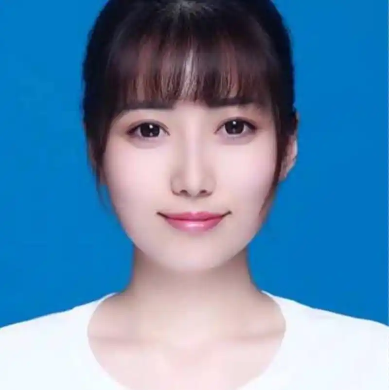 女网友晒出一组"证件照",大家都沸腾了真是狂打韩国整容脸啊!