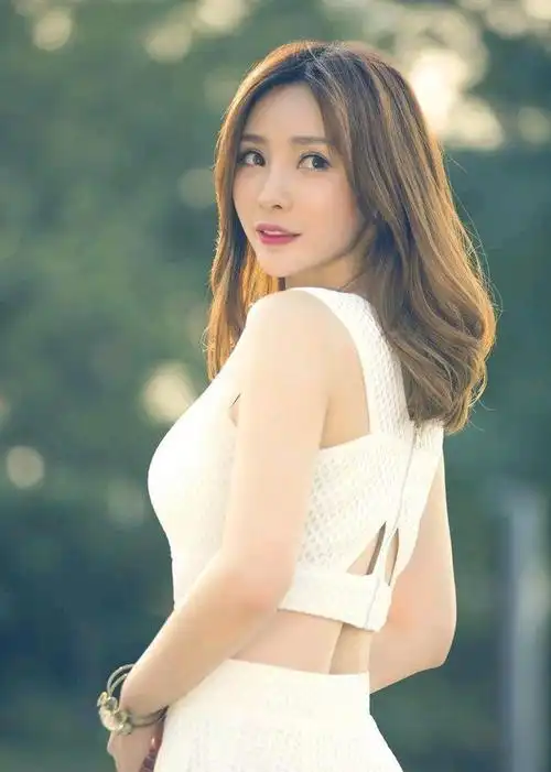 穿衣显瘦脱衣有肉的十大微胖女明星到底哪位才是你的菜