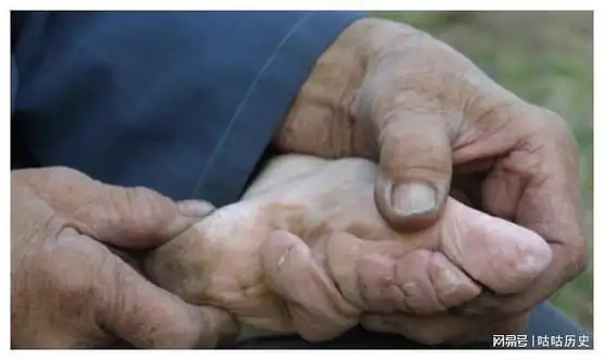 三寸金莲到底是什么为何古代的男人都喜欢揭秘恐怖的三寸金莲