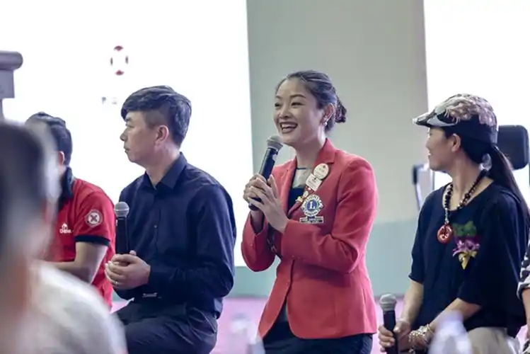 对话嘉宾曹丽霞