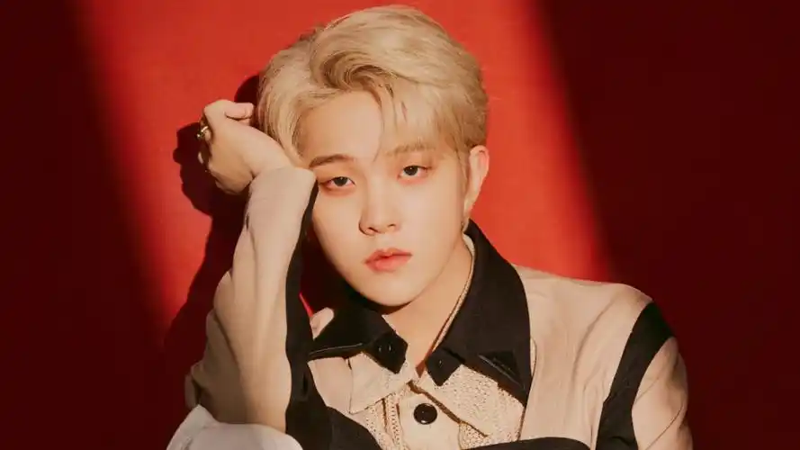 张星特机场遭私生泼水对方声称见一次泼一次工作室回应已报警