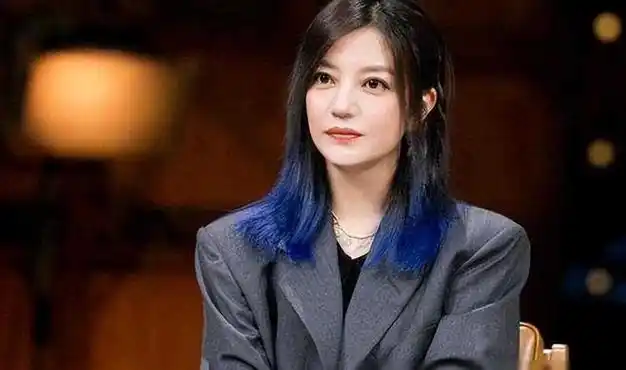 从中国巨星到查无此人赵薇沦为过街老鼠惨淡无人过问