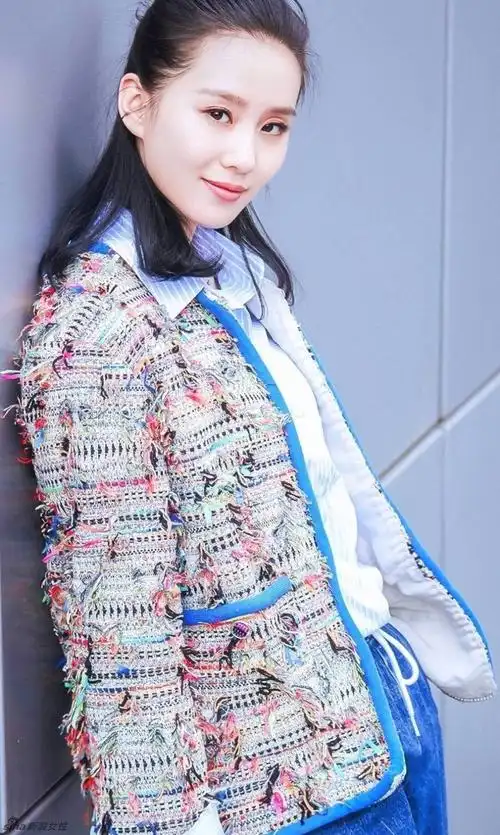 刘诗诗时尚气质九连拍温婉不失可爱