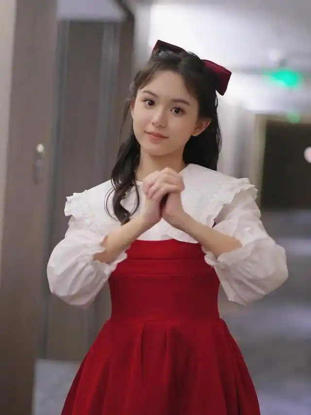 刘楚恬真是按比例长大了