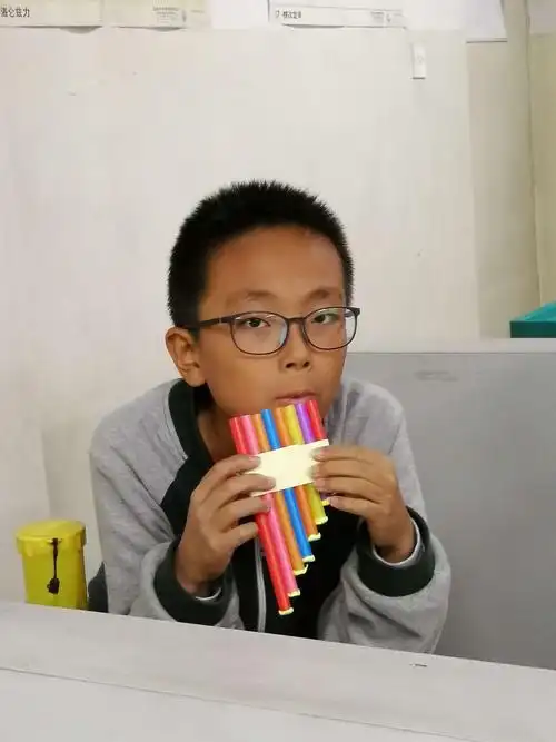 看,我们做的排箫