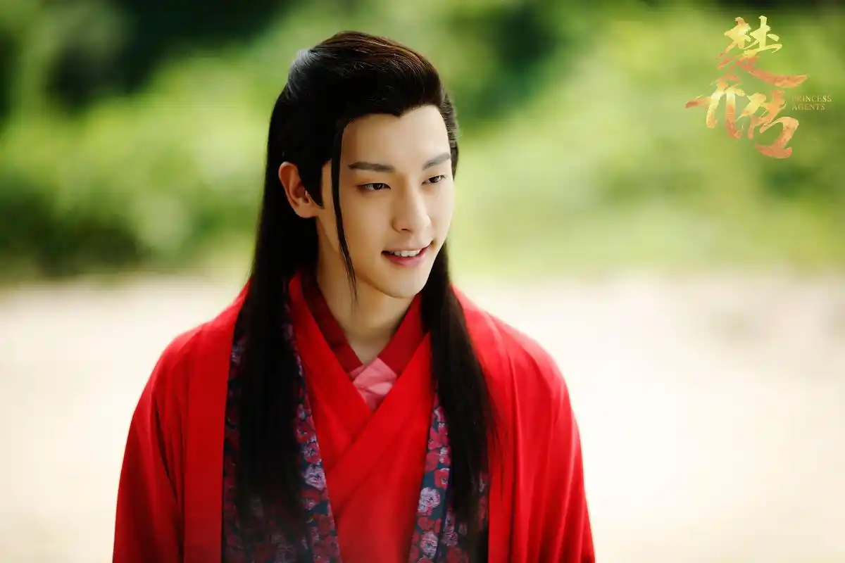 邓伦出道以来15部影视作品,由稚嫩到成熟,不变的是那颗初心_剧中