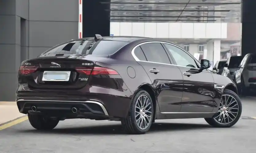 捷豹蓝色车多少钱一辆 80多万的捷豹是哪款车【汽车时代网】