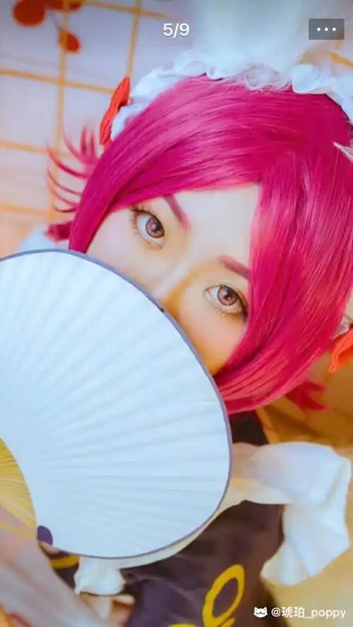 4妆娘  接妆9年擅长各种妆面  cos/jk/lo/汉服都接  妆品均自用大牌