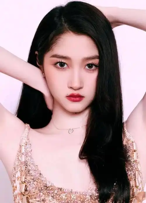 关晓彤 时尚写真