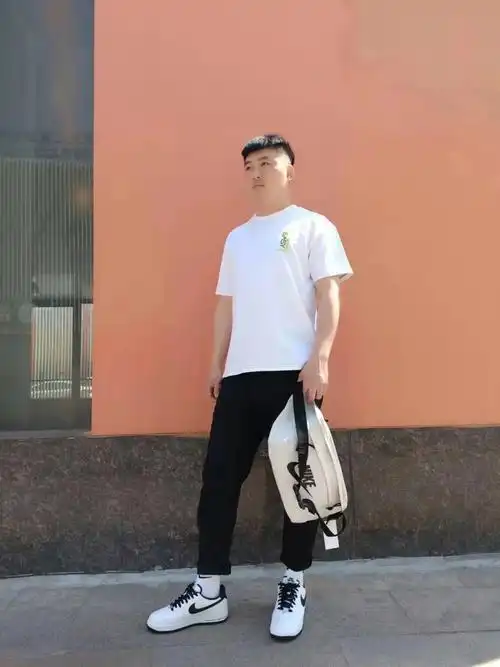 款式真是多样化,想要什么style 下期提供#nike  #穿搭分享  #男生穿搭