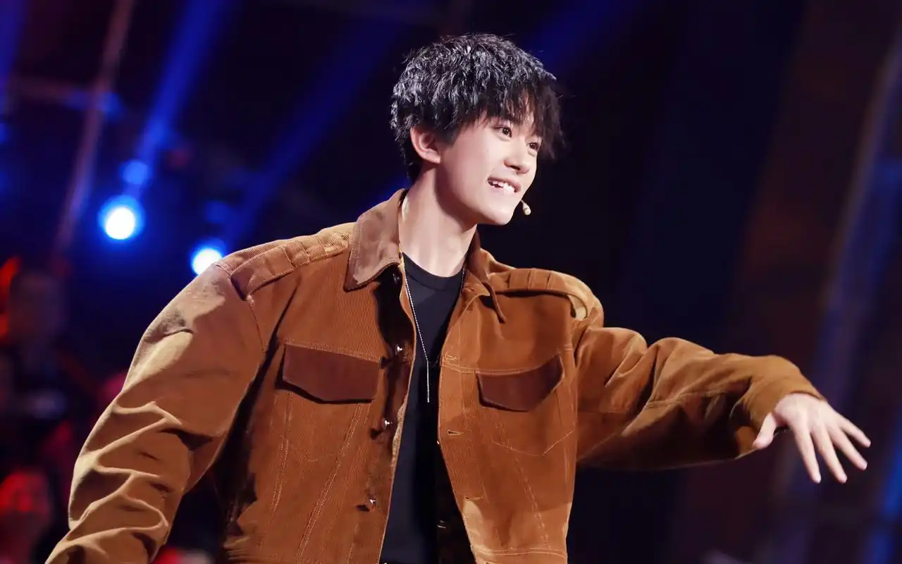 易烊千玺这就是街舞图片高清桌面电脑壁纸