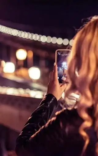 美女背影唯美高清壁纸