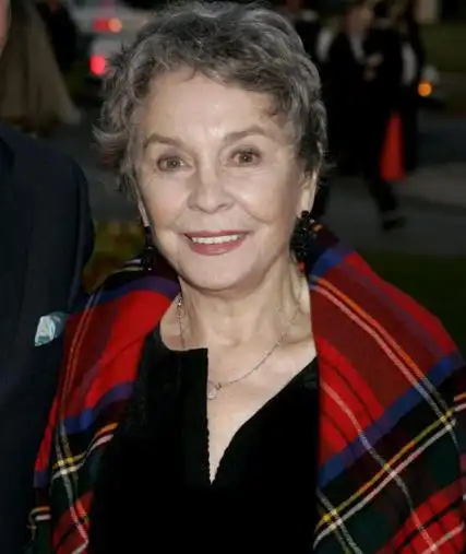 费雯丽老年照片图(费雯丽年老时照片)