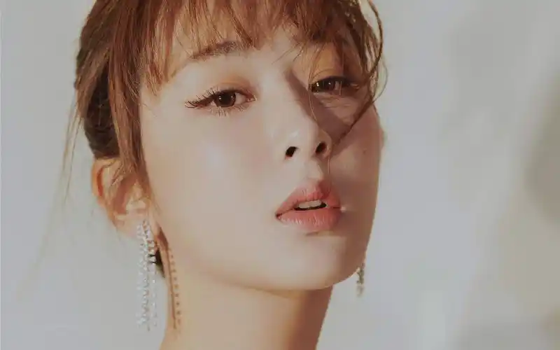 性感美女杨紫写真桌面壁纸-明星壁纸 - 壁纸家