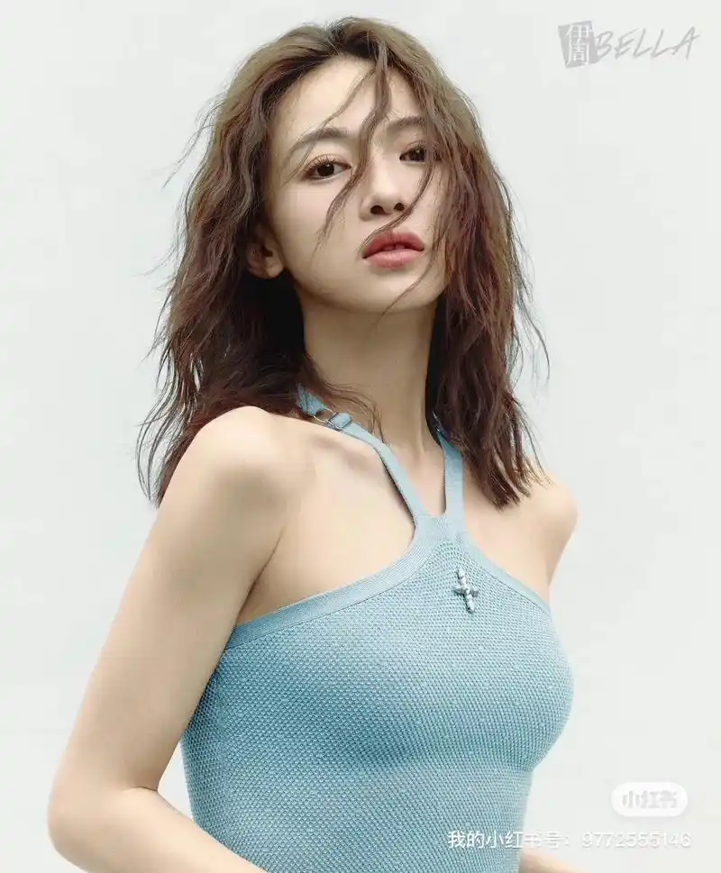 上海万象城ruiruirui.演员@吴谨言身着ruiruir - 抖音