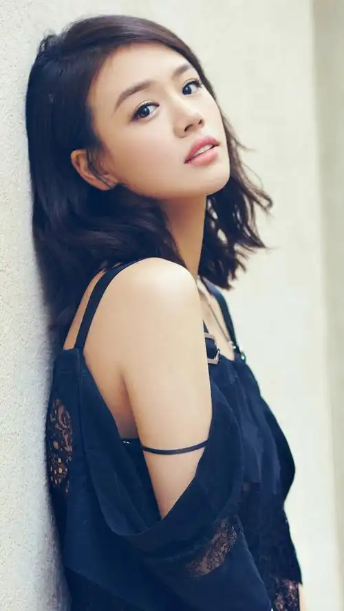 马思纯绝美写真壁纸,高贵气质一颦一笑尽显魅力.