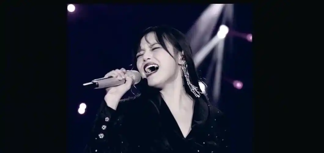 黄霄云首次回应拉踩毛不易事件,承认说过不妥的话,一度哽咽落泪_误会