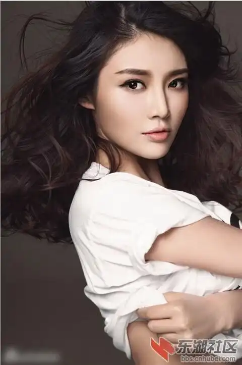 林书豪绯闻女友林冬冬最新写真妩媚动人