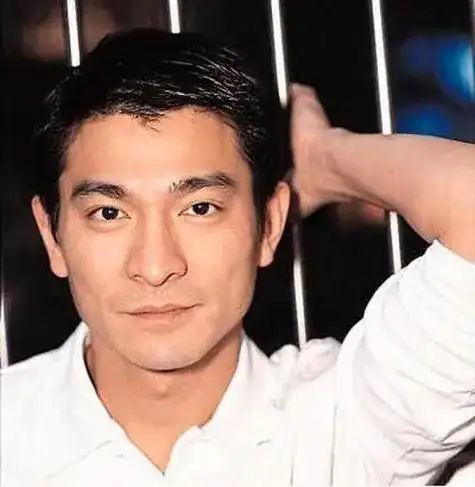 刘德华白西装好帅