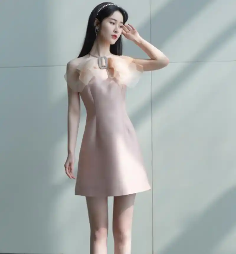 梁田的礼服照,可爱的!