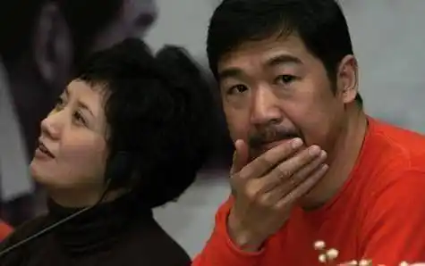 让邓婕养狗当孩子,为儿子张默操碎心_父母_罗秀春_工作