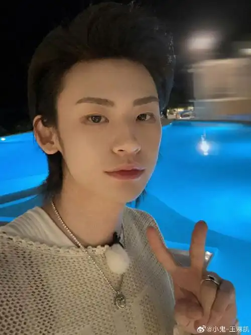 小鬼说一切浪漫因你而来