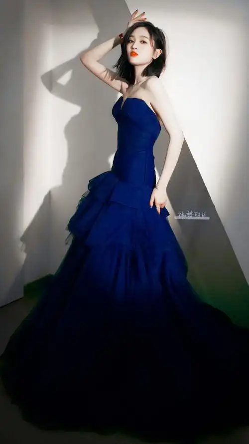 爱豆壁纸|小甜豆 吴宣仪_腾讯新闻