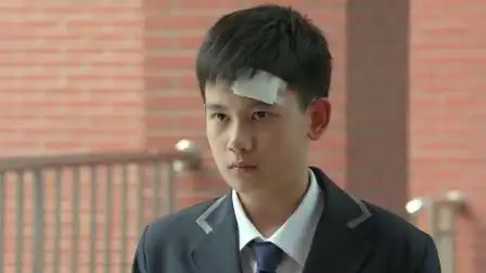 胡先煦在学校打架,小后妈亲上阵,怼的对方家长无话可说-电视剧-高清