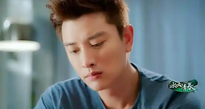 贾乃亮与短发女孩同回住所,疑似新恋情曝光,李小璐终究是路人|贾乃亮