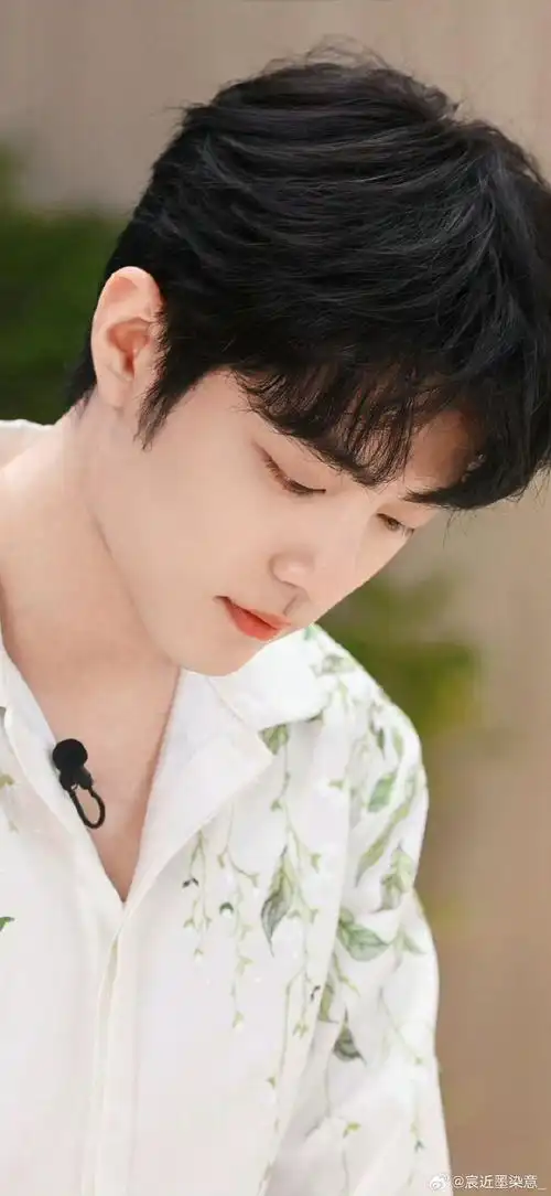 直播造型#xz#肖战#    我的白马王子,他像是美神的化身,清纯而优雅,让